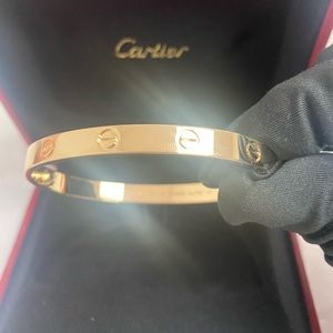 SOLD 🎈🎈Cartier LOVE bracelet Gold 750